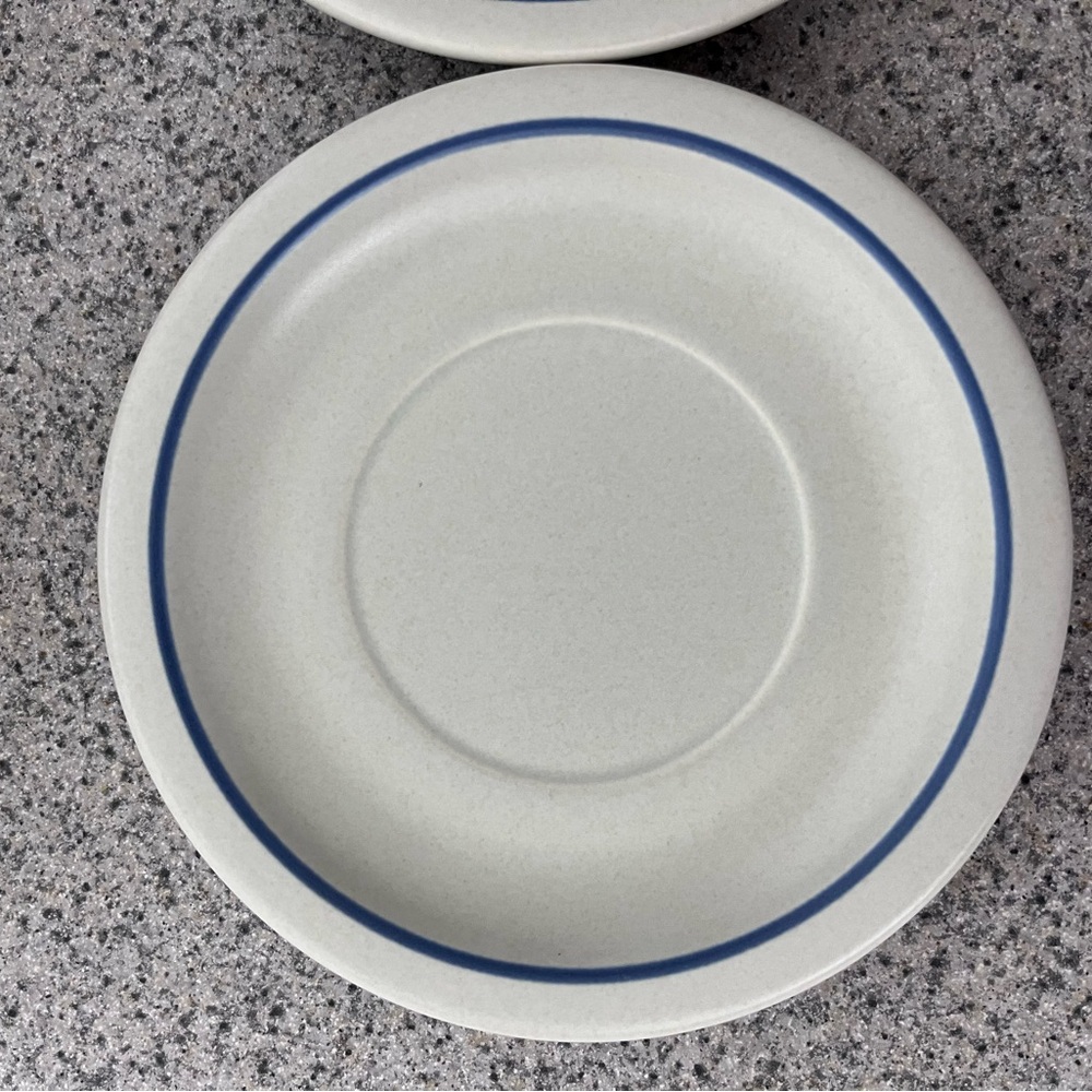 Pfaltzgraff Yorktowne Pattern Blue and White Ceramic Mugs & Saucers - Picture 13 of 16